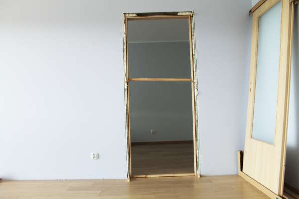 Cut The Door To The Size Of The Frame for Replace a Bedroom Door