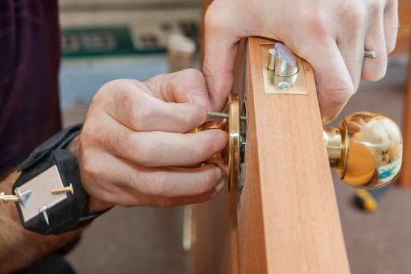 Install The Door Knob Or Handle Bedroom Door