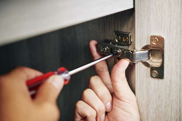 Screw The Hinges Onto The Door Using The Provided Screws 