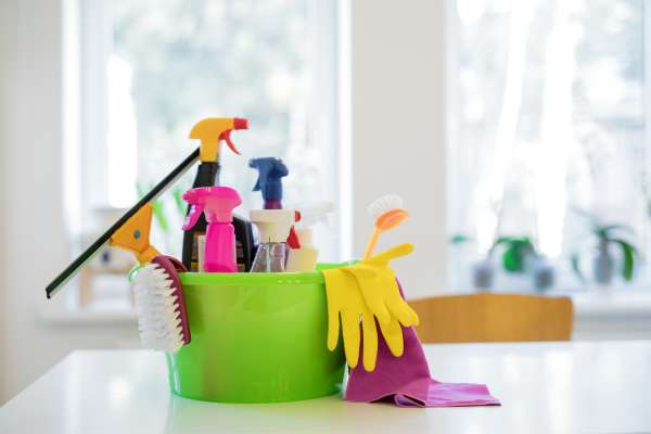 Essential Tools And Supplies For Cleaning Mirrors