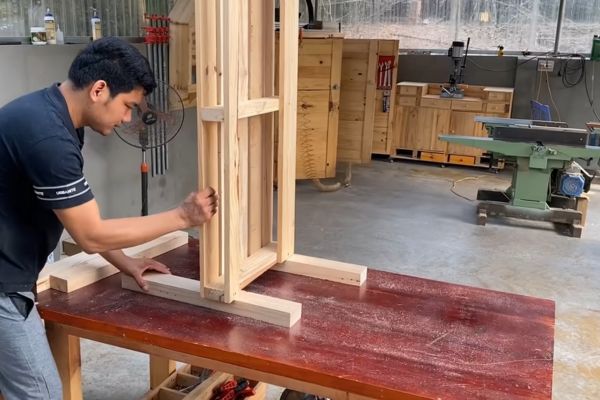 Instructions How To Make Wooden Benches