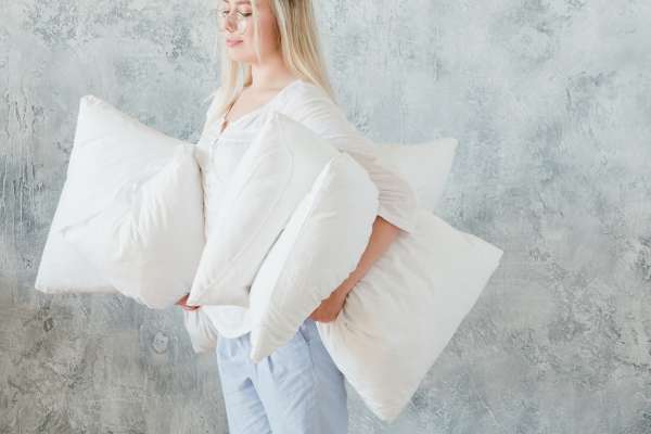 Creative and Customized Pillow Arrangements