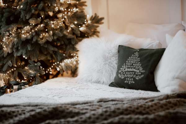 Decorative Pillows:
