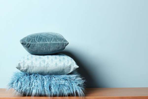Understanding Different Types of Pillows How To Arrange Pillows On A Bed