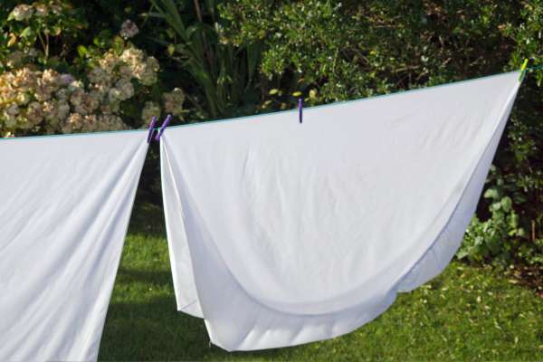 Drying the Sheets: How To Wash Bed Sheets In Washing Machine