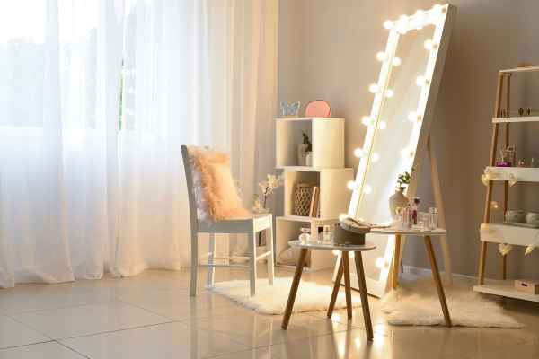 Benefits of Placing a Makeup Vanity in Front of a Window