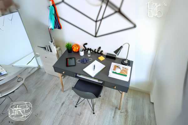 Best and Worst Desk Positions in a Bedroom