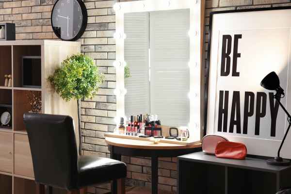 Inspirational Décor Tips for Styling Your Vanity Area