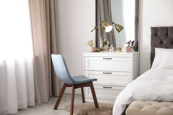 Maximizing Space Small Bedroom Vanity Ideas