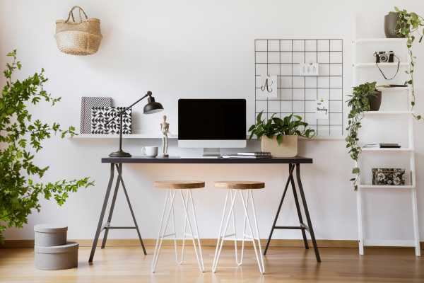 Purpose of Placing a Desk in the Bedroom