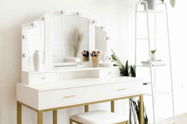 Styling Tips Bedroom Makeup Vanity Ideas For Small Spaces