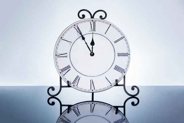 Factors to Consider When Choosing a Bedroom Clock