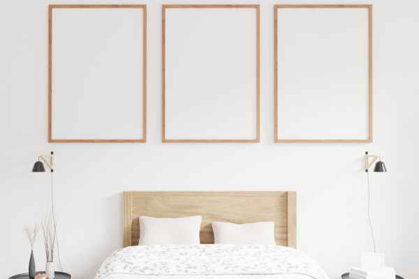 Incorporating Picture Frames into Minimalist Bedroom Designs